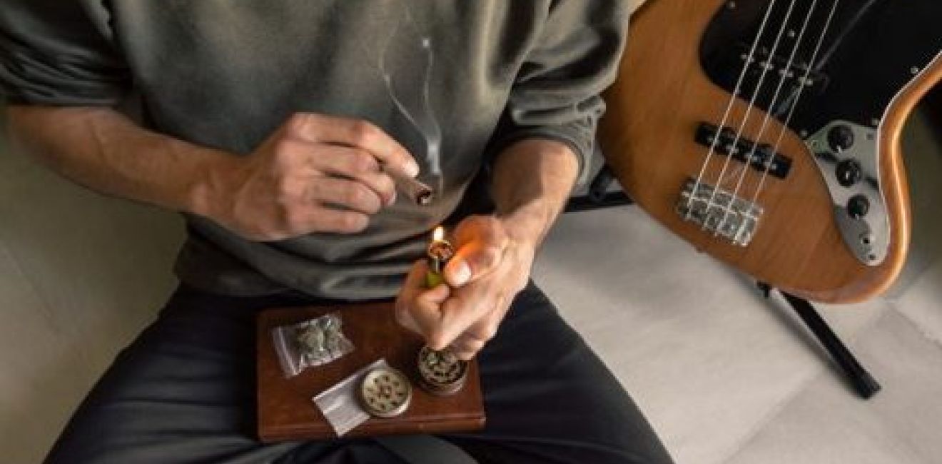 Drogas no meio artístico: saiba porque existe